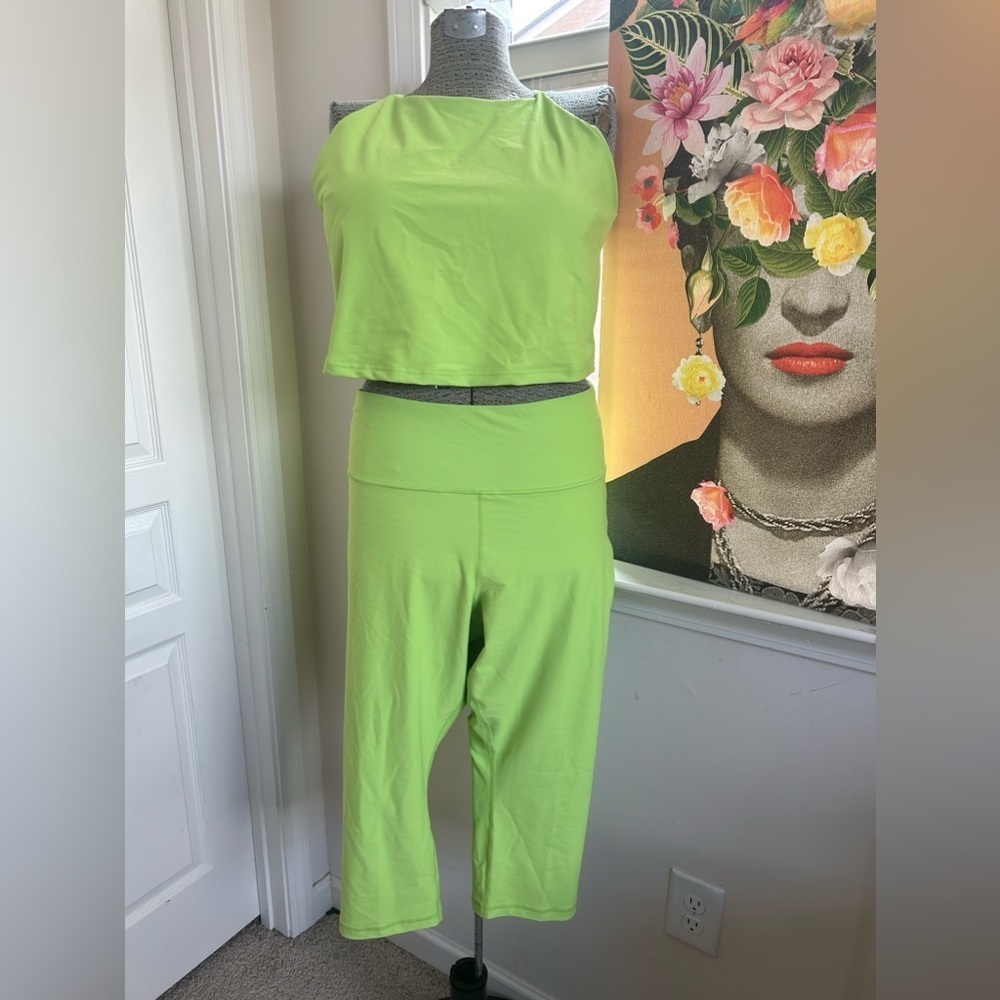 NWT OLD NAVY LIME GREEN ATHLETIC HIGH WAIST PANTS & MATCHING SPORTS BRA 3X